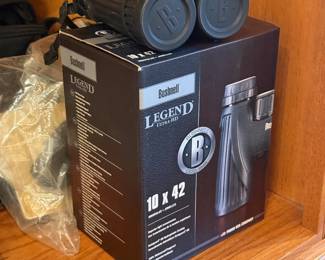 Bushnell Legend 10 x 42 Binoculars