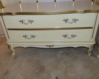 Storage chest