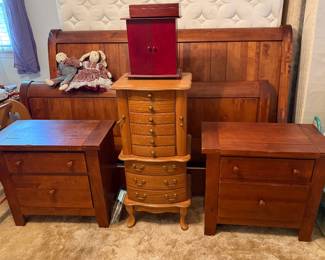 More of the bedroom furniture and jewelry boxes