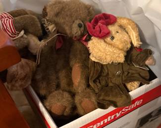 More Boyd’s Bears