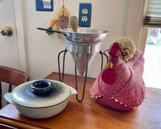 VINTAGE JUICER, HANDMADE CHICKEN