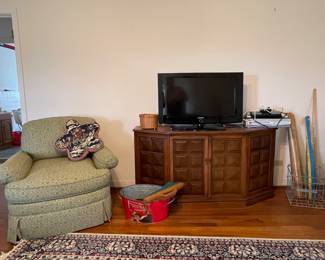 SAMSUNG TELEVISION, TV CONSOLE, BASSETT UPHOLSTERED CHAIR
