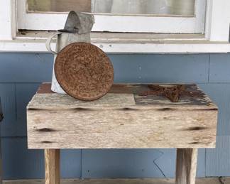 OLD TABLE, STATE OF TEXAS SHIELD