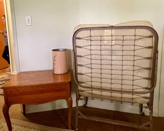ROLLAWAY BED, ACCENT TABLE