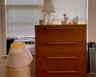 MCM DRESSER