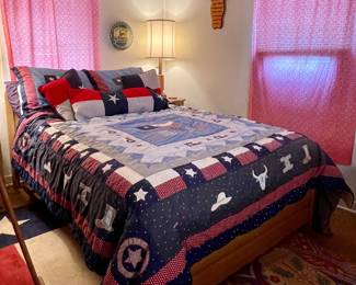 QUEEN BED AND WESTERN BEDDING, WESTERN DECOR