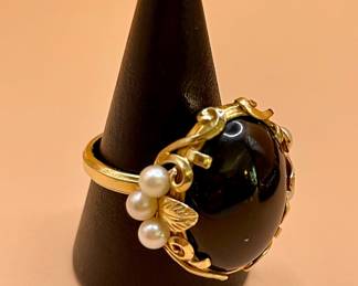 MING’S OF HONOLULU 14K BLACK JADE W/PEARLS RING