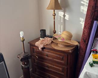 VINTAGE WOOD NIGHTSTAND/SIDE TABLE, VINTAGE WOOD LAMP