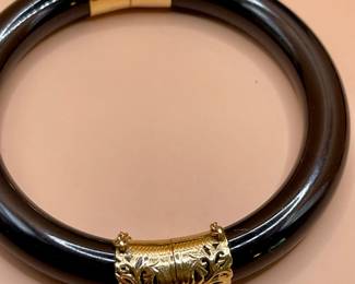 MING’S OF HONOLULU 14K BLACK JADE BANGLE BRACELET
