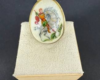 1012K Hand Painted Enamel St George Medallion Pendant  10.29g