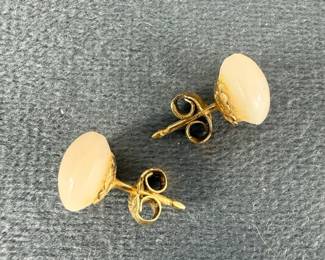 18K Gold Angel Skin Coral Stud Earrings  1.85g
