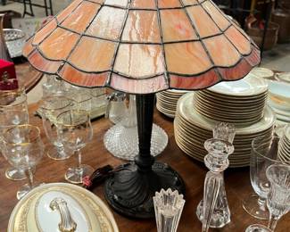 Tiffany style slag glass table lamp