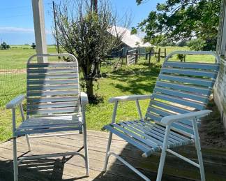 VINTAGE FOLDING LAWN CHAIRS