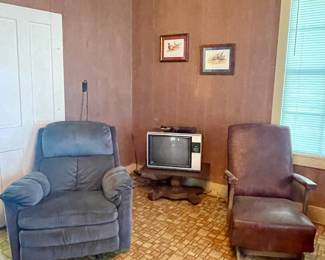 RECLINER, VINTAGE ROCKER, OLD TV