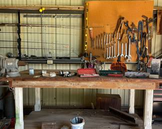 WORKBENCH, TOOLS, VICE