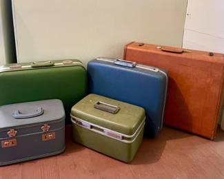 VINTAGE LUGGAGE