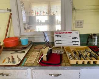KITCHENWARES, KNIVES