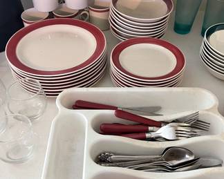 GIBSON DISH SET