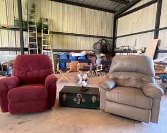 RECLINERS, TRUNK, OLD FAN