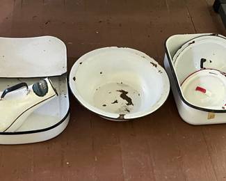 VINTAGE ENAMELWARE