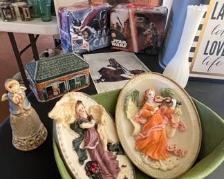 VINTAGE STAR WAR TINS WITH PUZZLES-SEALED