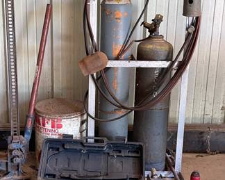 ACETYLENE TORCH, HYDRAULIC JACKS