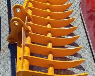 2026 GIYI CAT 305 Dense-Teeth Rake, Unused 