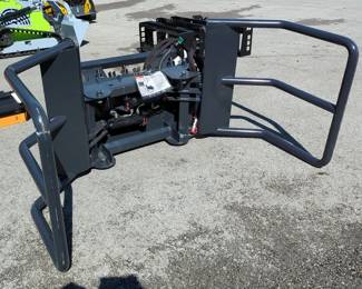 2027 WOLVERINE BSH-12-75D Hydraulic Adjustable Bale Squeeze, Unused 