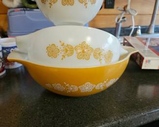 Pyrex Butterfly Bowls