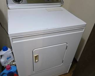 Older maytag dryer, still working condition!