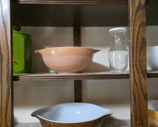 Vintage Pyrex Cinderella mixing bowls.