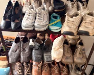 Shoe Rack Sneakers Athletic Shoes Straw Hat Footwear Collection Mens Womens Lot