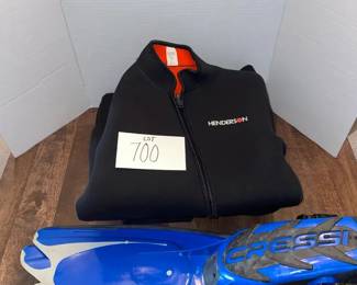 Cressi Frog Plus Diving Fins and Henderson Aquatics, 1x Sleeveless Wetsuit 1x Shorty Wetsuit