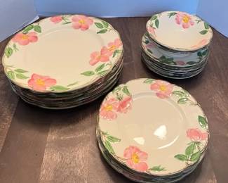Franciscan Desert Rose 18 Pc Dinner, Salad Plates, Berry Bowls