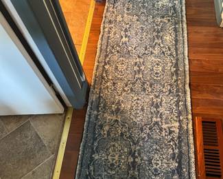 Area rug