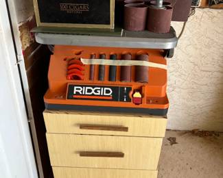Ridgid belt/spindle sander w/cabinet on casters