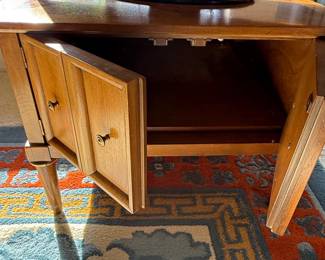 Mid-Century Modern Sideboard/Credenza