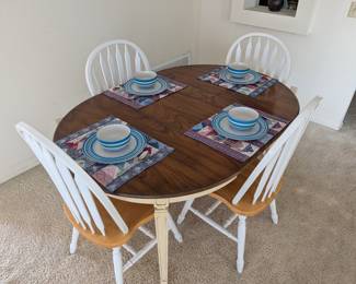Round Drop Leaf Dining Table with Four Spindle Back Chairs