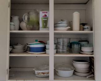 Assorted Kitchenware Collection with Pyrex and Zoku Slush Maker