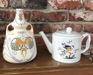 Dutch Art Nouveau vase by Arnhem (with rooster mark), Spode "Queen’s Bird" teapot