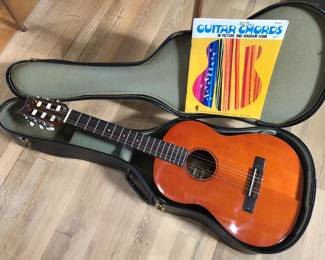 1970s Yamaha G-40 guitar with case