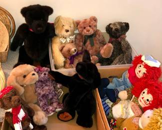 Better-than-avarage teddy bears bears real fur & FAO Schwarz, Raggedy Ann & Andy