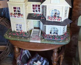 Vintage Dollhouse