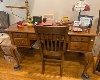 Ladies Desk