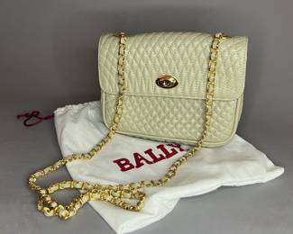 Vintage Bally Quilted Leather Shoulder Bag Champagne Metallic Gold Chain Strap