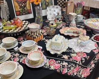 Sale 2025 front table