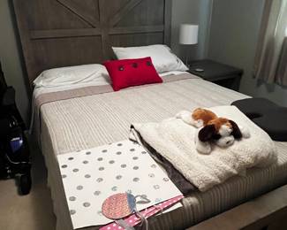 Ashley Queen bed with mattress