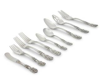 1225 A Reed & Barton sterling silver 'Francis I' partial flatware service Mid/late 20th century Designed 1907 Each marked for maker and sterling Comprising: 6 dinner forks (7.875) 6 luncheon forks (7.25") 4 salad forks (6.25") 8 butter spreaders (5.875") 12 cream soup spoons (6") 5 teaspoons (6") 2 serving spoons (8.375") 1 pierced serving spoon (8.375") 1 serving fork (9.25") 45 pieces Total weight: 75.5 oz. troy approximately Estimate: $2,500 - $3,500