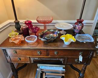 Color glass including Fenton, Dugan