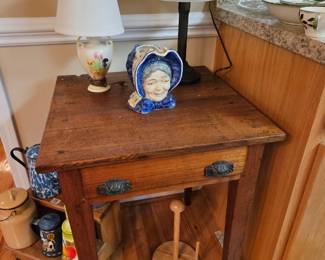 Pegged table